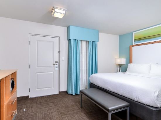 Фото Red Roof Inn Plus+ & Suites Tampa