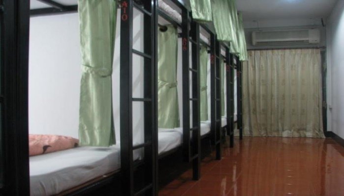 Фото Near The Park Backpack House