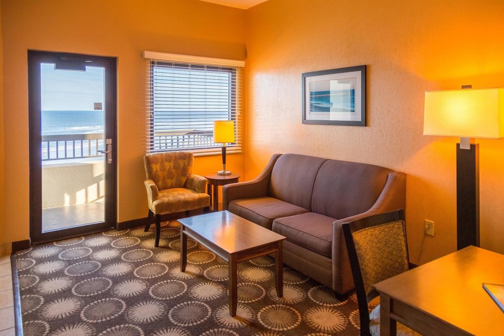 Фото Best Western New Smyrna Beach Hotel & Suites