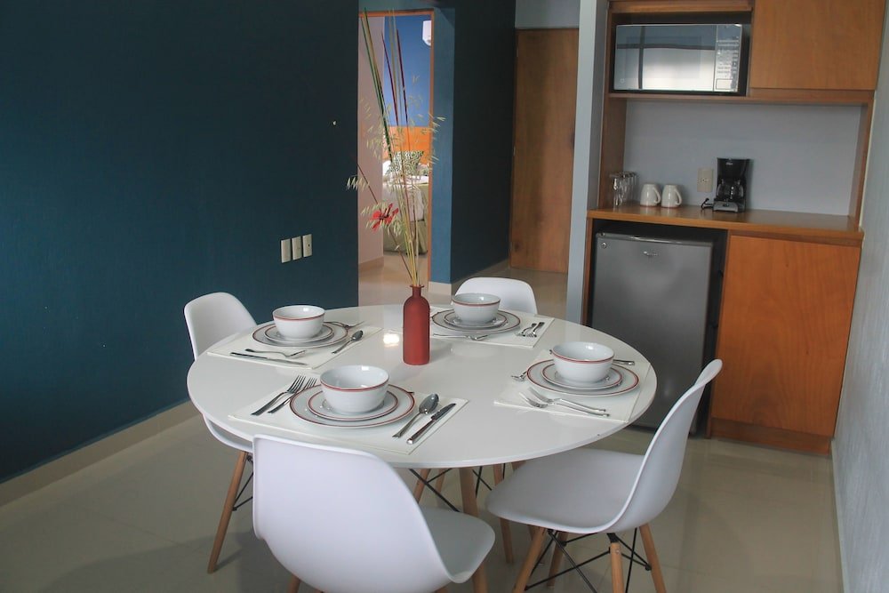 Фото Relax Inn Suites