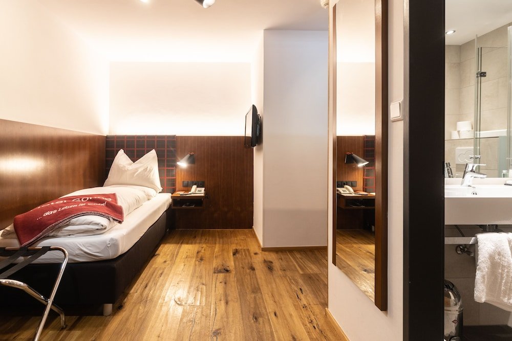 Фото Hotel Garni Sonne