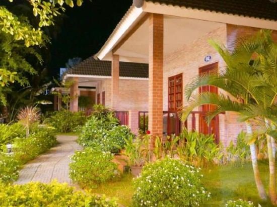 Фото Rum Bungalow Resort Phu Quoc