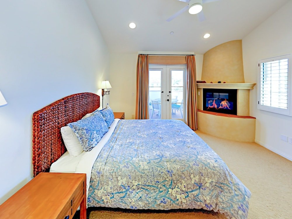 Фото 217 Santa Barbara St Duplex 2 Bedrooms 2 Bathrooms Duplex