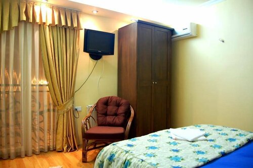 Внешний вид отеля Hotel Elegant в Батуми, фото 2