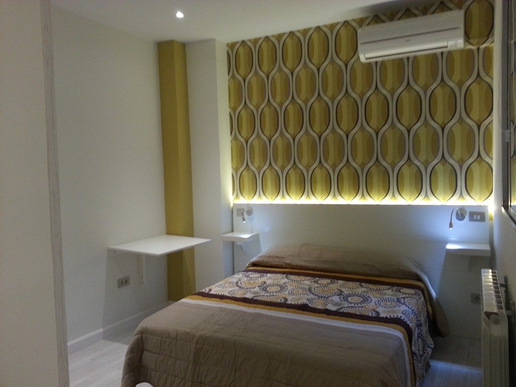 Фото Far Home Plaza Mayor Hostel