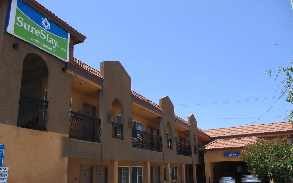 Фото Motel 6 South Gate, Ca