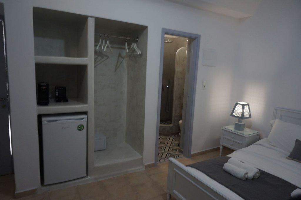 Фото Akrotiri Hotel