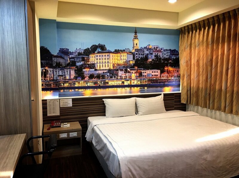 Гостиница Lotus Yuan Business Hotel в Чжунли