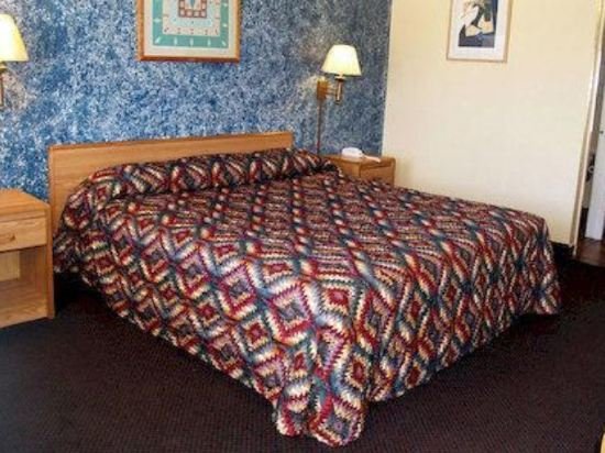 Фото Rodeway Inn Downtown