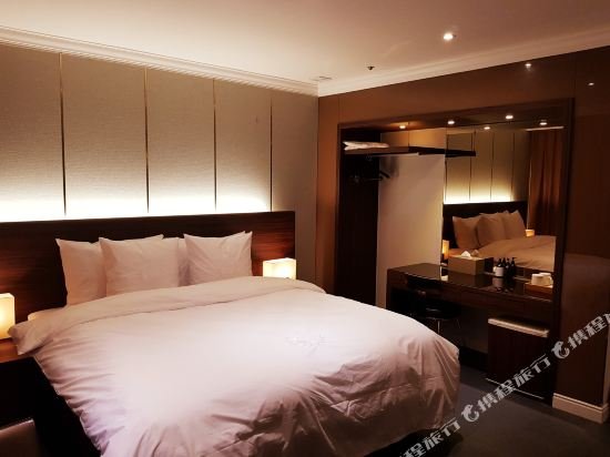 Фото The California Hotel