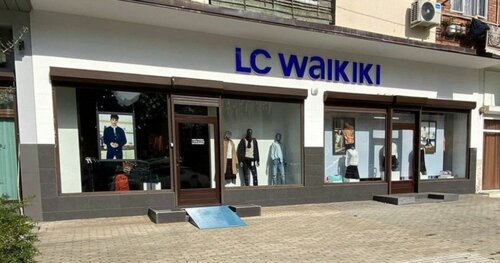 Киім дүкені LC Waikiki, Сухум, фото