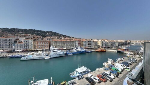 Гостиница Hotel L'Orque Bleue в Сете