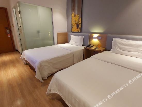 Фото 7 Days Inn Shenzhen Baoan Bus Station Haiya Binfen City Branch