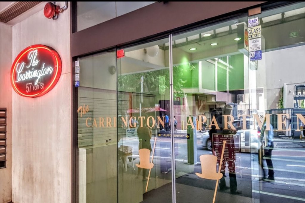 Фото отеля 1