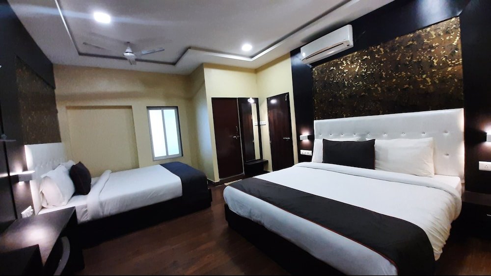 Фото Hotel Grand Bhagwat