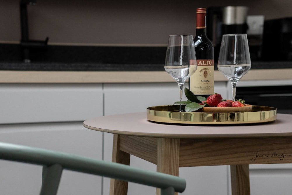 Фото Heritage House