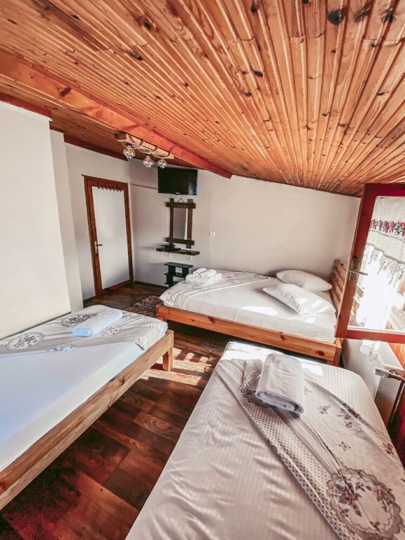 Hostel Konak Pension, Kartepe, photo