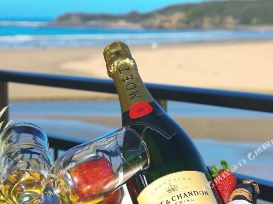 Фото Blue Lagoon Hotel and Conference Centre