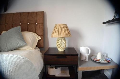 Фото Queens Guesthouse Manchester