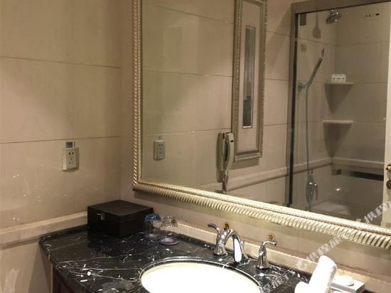 Фото Days Hotel and Suites Fudu Changzhou