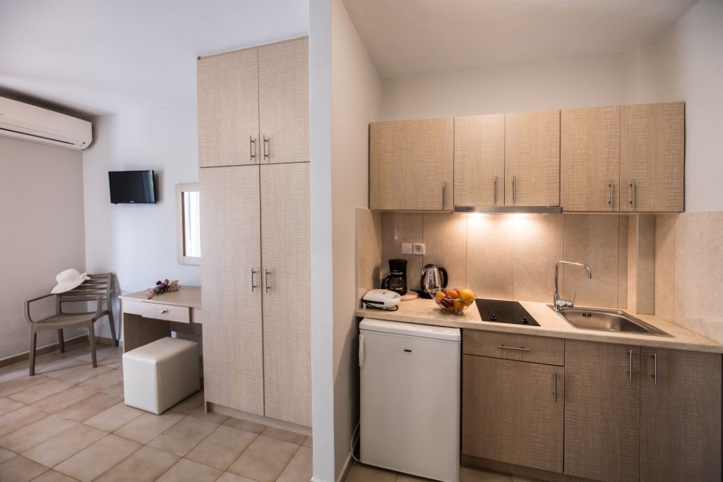 Фото Christina Studios