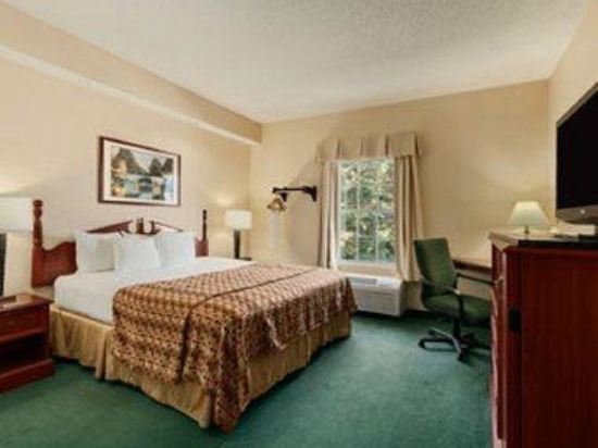Фото Baymont by Wyndham Lakeland