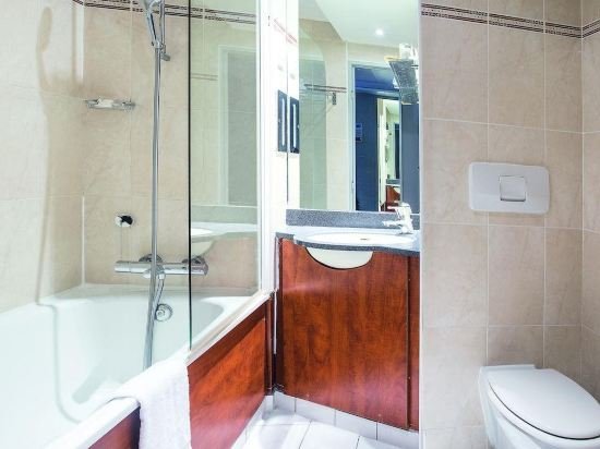 Фото Kyriad Paris Nord Porte de Saint Ouen