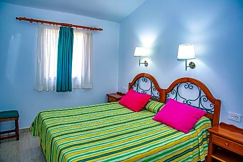 Фото Bungalows Los Almendros - Gay Exclusive