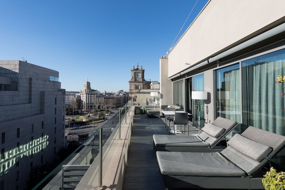 Фото Catalonia Square