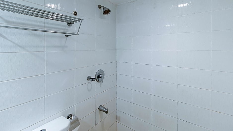 Фото Arzo Hotel Manila