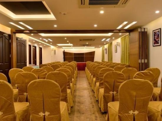 Фото Hotel Town Tower