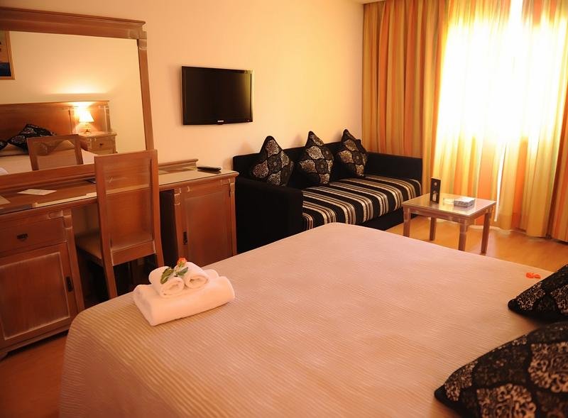 Фото El Oumnia Puerto & SPA