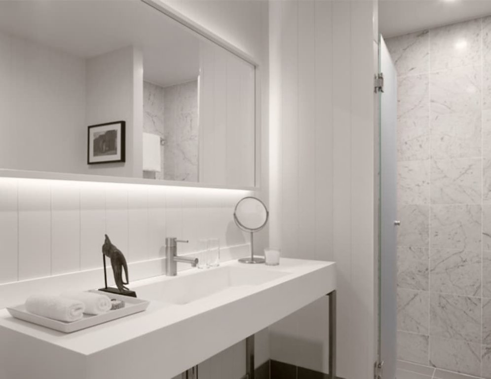 Фото Burbury Hotel & Apartments