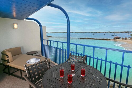 Гостиница Flamingo Beach Resort by Diamond Resorts в Коле Бае