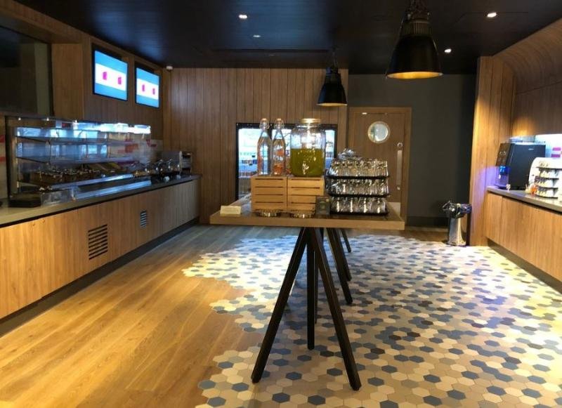 Фото Aloft Aberdeen Teca