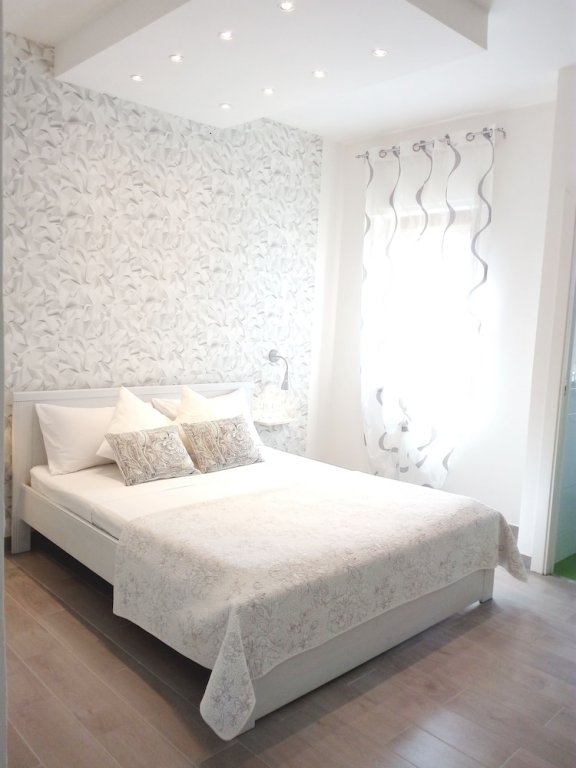 Фото La Playa Apartments