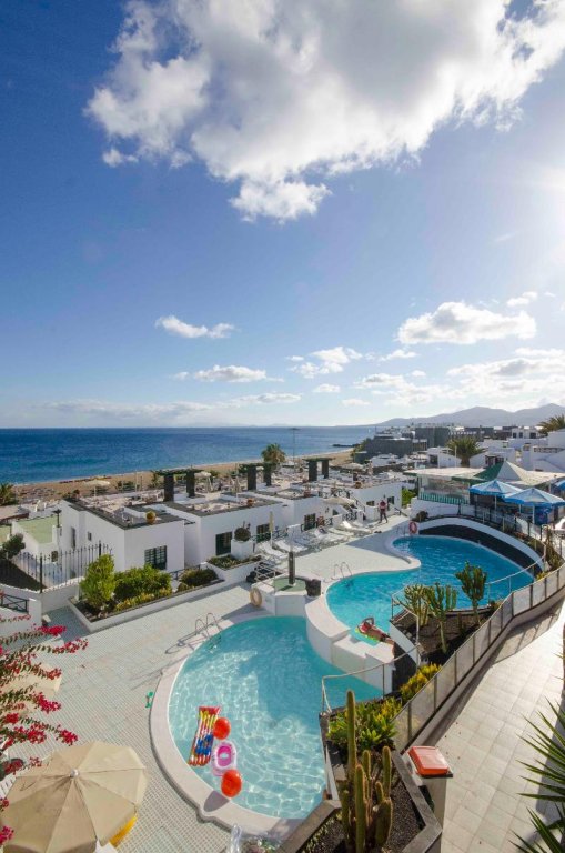 Фото Apartamentos La Moraña