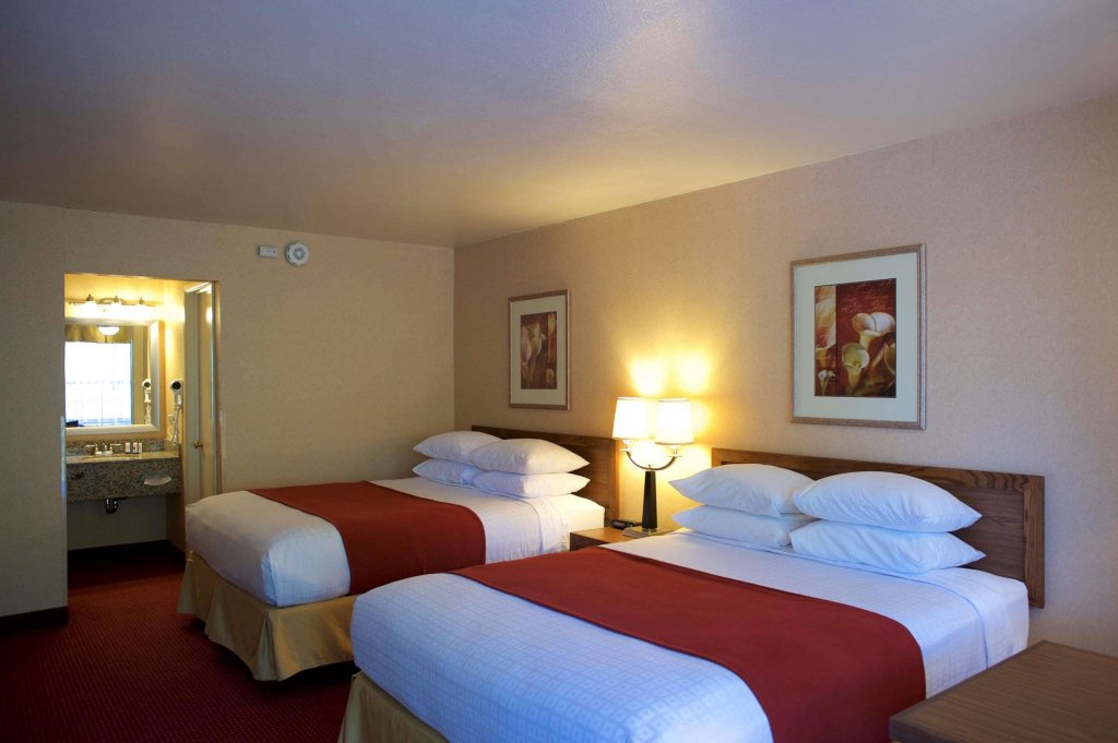 Фото Best Western Grants Pass Inn