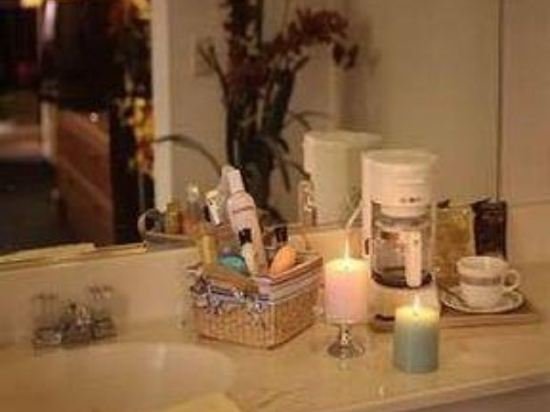 Фото Regency Inn & Suites