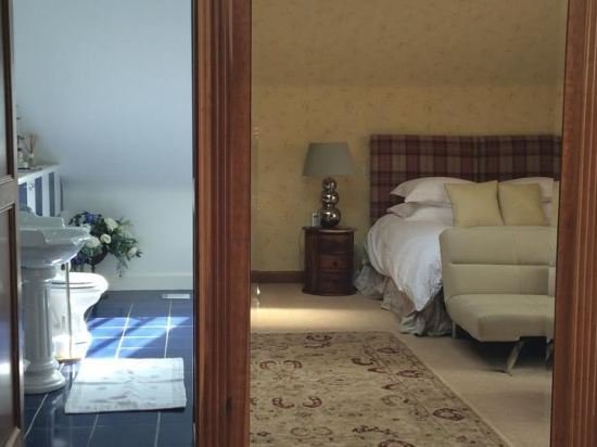 Фото Claremont House