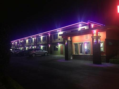Гостиница Orange Villa Park Motel в Оранже