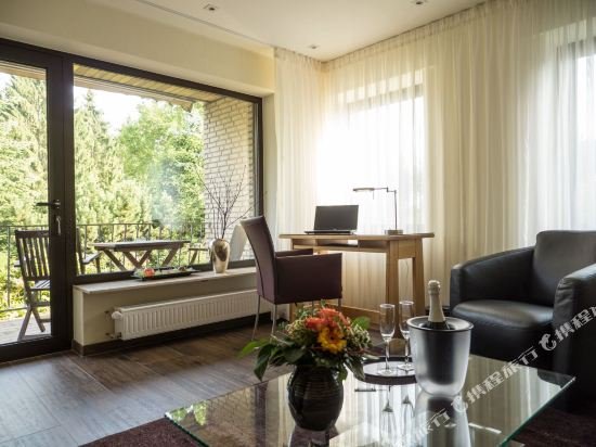 Фото Hotel Landhaus Berghof