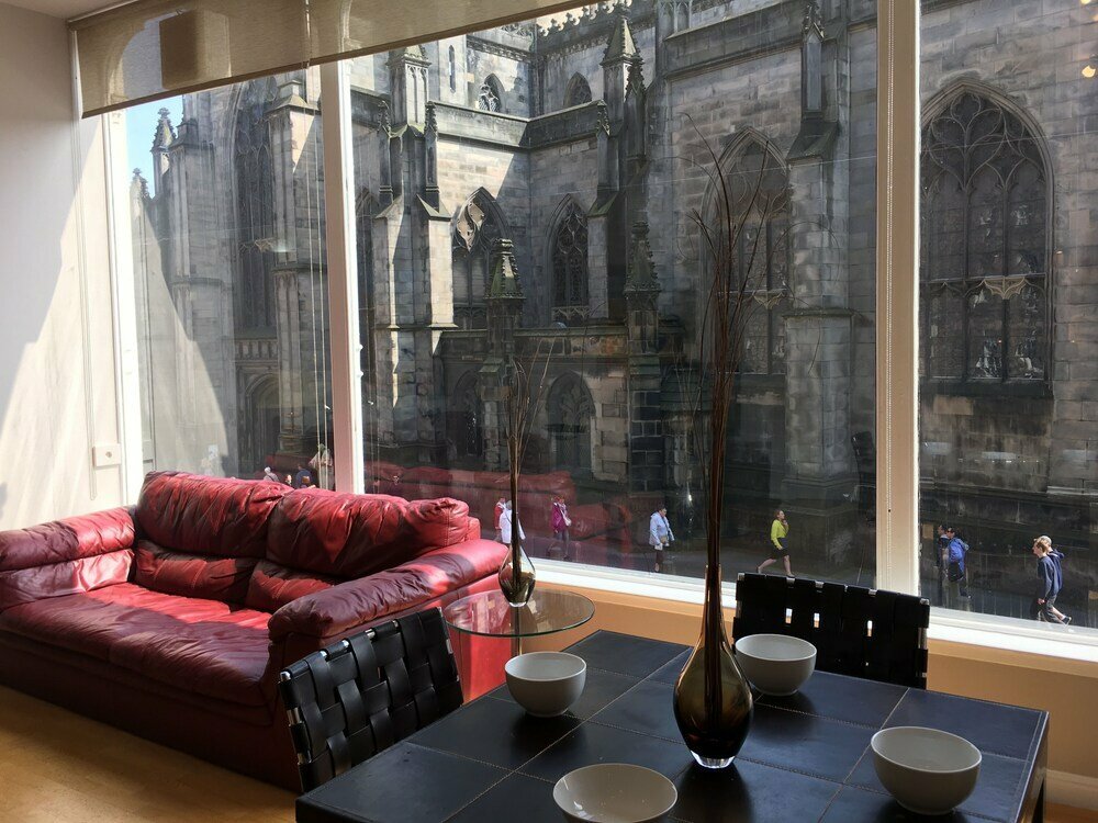 Hotel Burnets Apartments, Edinburgh, photo