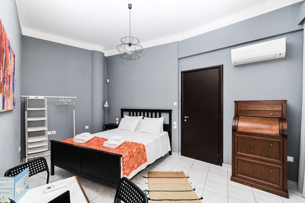 Фото The Central Boutique Αpartments