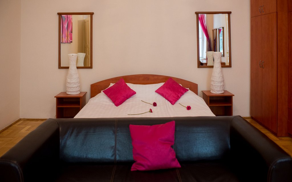 Фото Karma Boutique Apartments