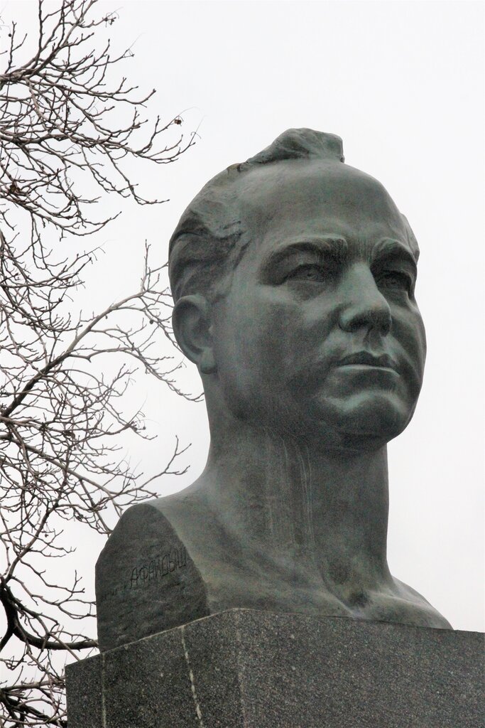 Monument, memorial A. Leonov, Moscow, photo