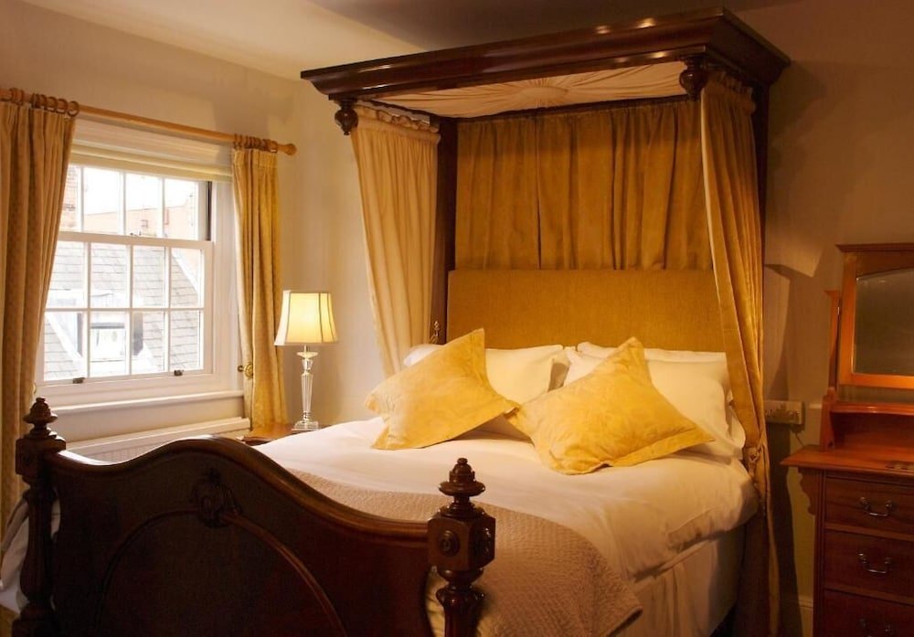 Фото Chantry Hotel