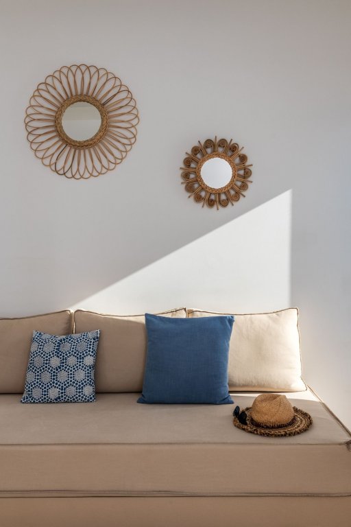 Фото Bluetopia Suites