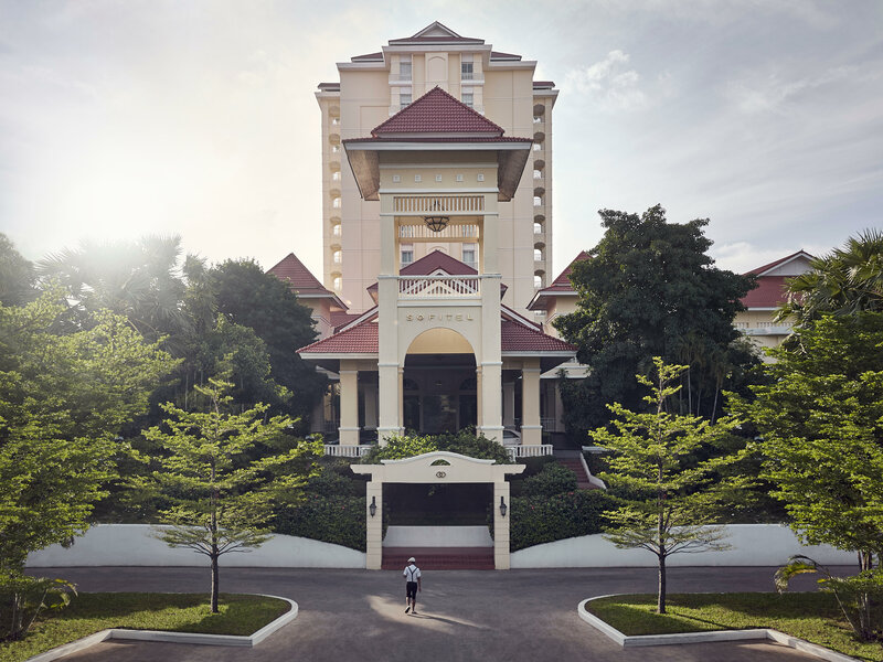 Гостиница Sofitel Phnom Penh Phokeethra в Пномпене