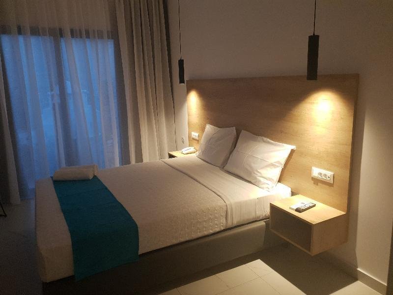 Фото Ellia Hotel